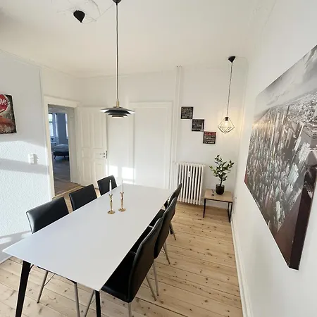 Unique Luxurious And Historic 130 M2 Apartament Esbjerg