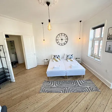 Unique Luxurious And Historic 130 M2 Apartman *